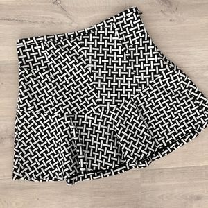 Diane Von Furstenberg Black & White Skirt Sz10